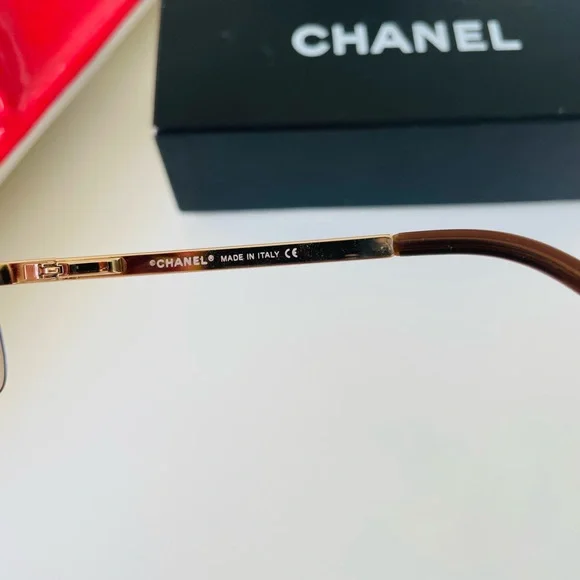 RARE π Vintage Chanel Rimless Purple gold sunglasses - Picture 10 of 14